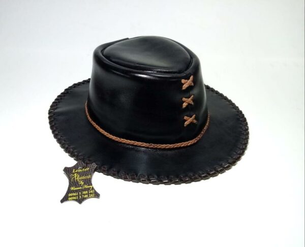 hat black